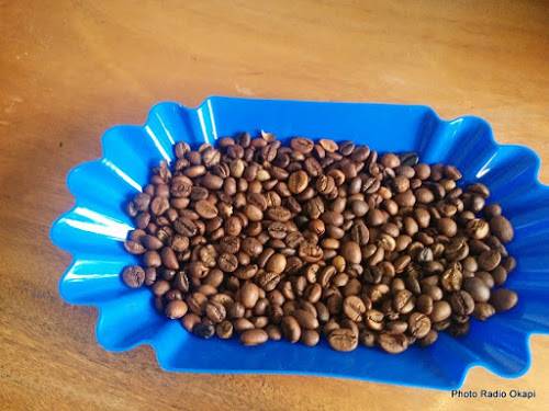Nord-Kivu : des tonnes de café et cacao traversent frauduleusement la frontière vers l’Ouganda, dénonce un expert