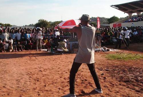 Clôture du festival Yawezekana II : le gouverneur du Tanganyika demande aux jeunes de bannir la violence