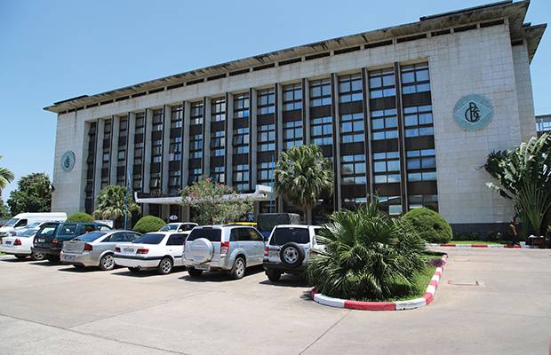 Tshibala : « Les réserves de change de la BCC sont à 900 millions de dollars »