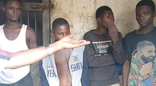 Lukala : la PNC présente quatre présumés « Kuluna » arrêtés pour des actes de banditisme‎